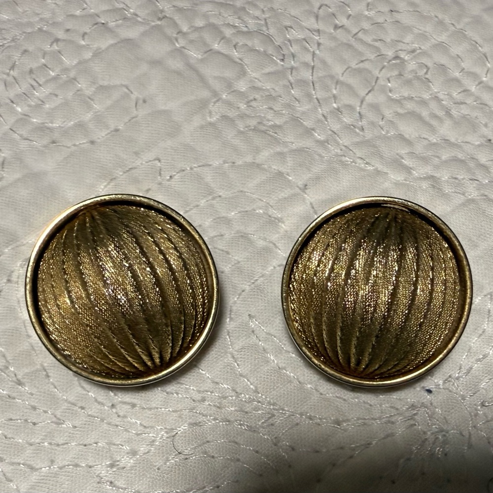Vintage Gold and Brown Textured Earrings